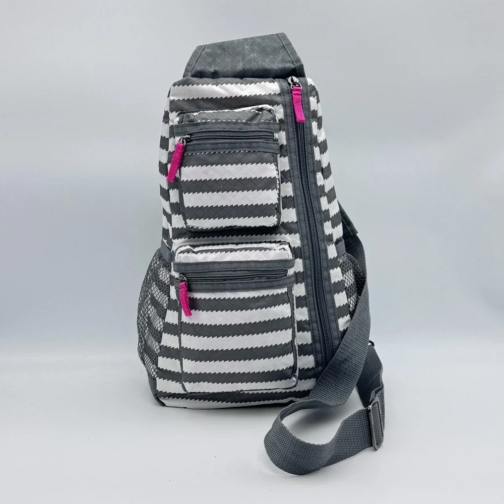 Thirty One Sling Backpack Gray White Chevron Stripe Crossbody Bag Pink Accents